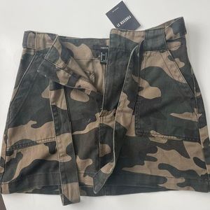 FOREVER 21 camo skirt